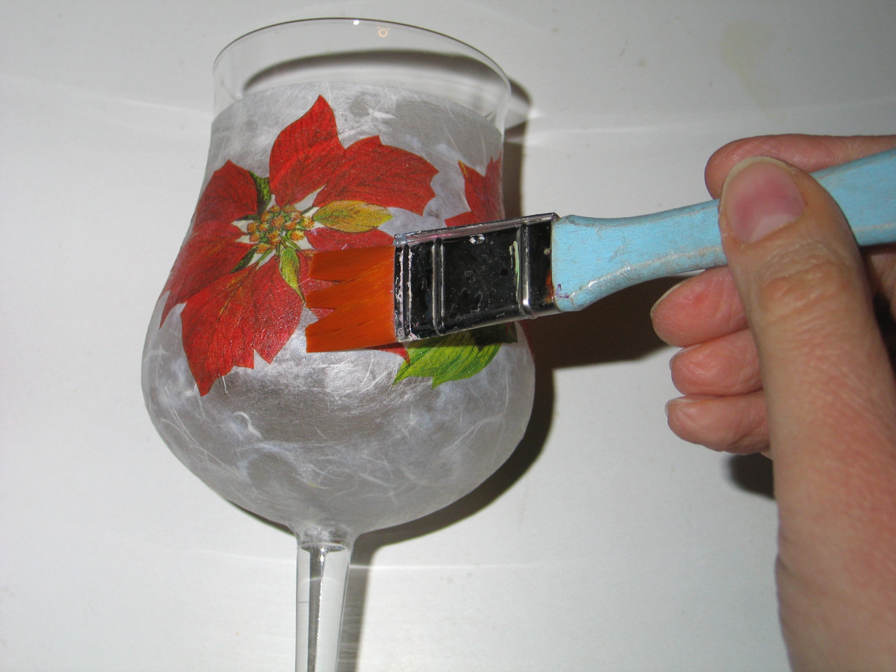 14 idee fantastiche per riutilizzare bicchieri e calici di vetro in  deliziosi lavoretti creativi 